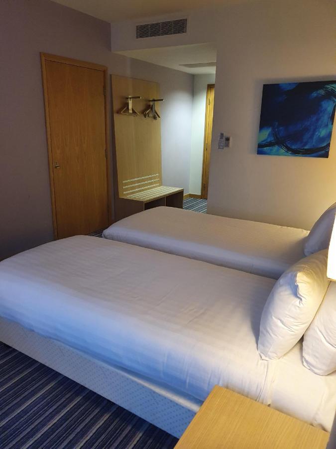 Holiday Inn Express Rotherham - North By Ihg Екстериор снимка