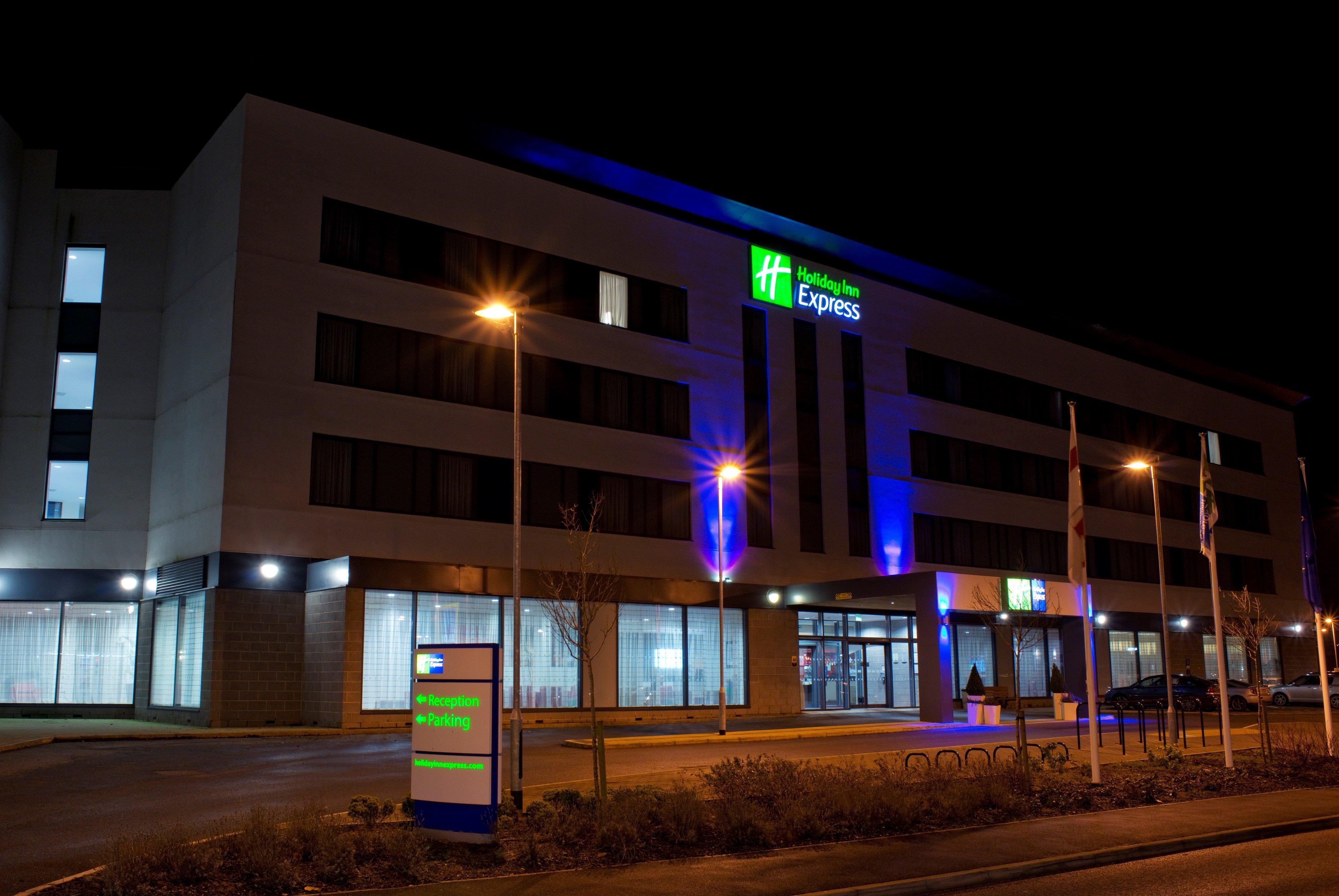 Holiday Inn Express Rotherham - North By Ihg Екстериор снимка